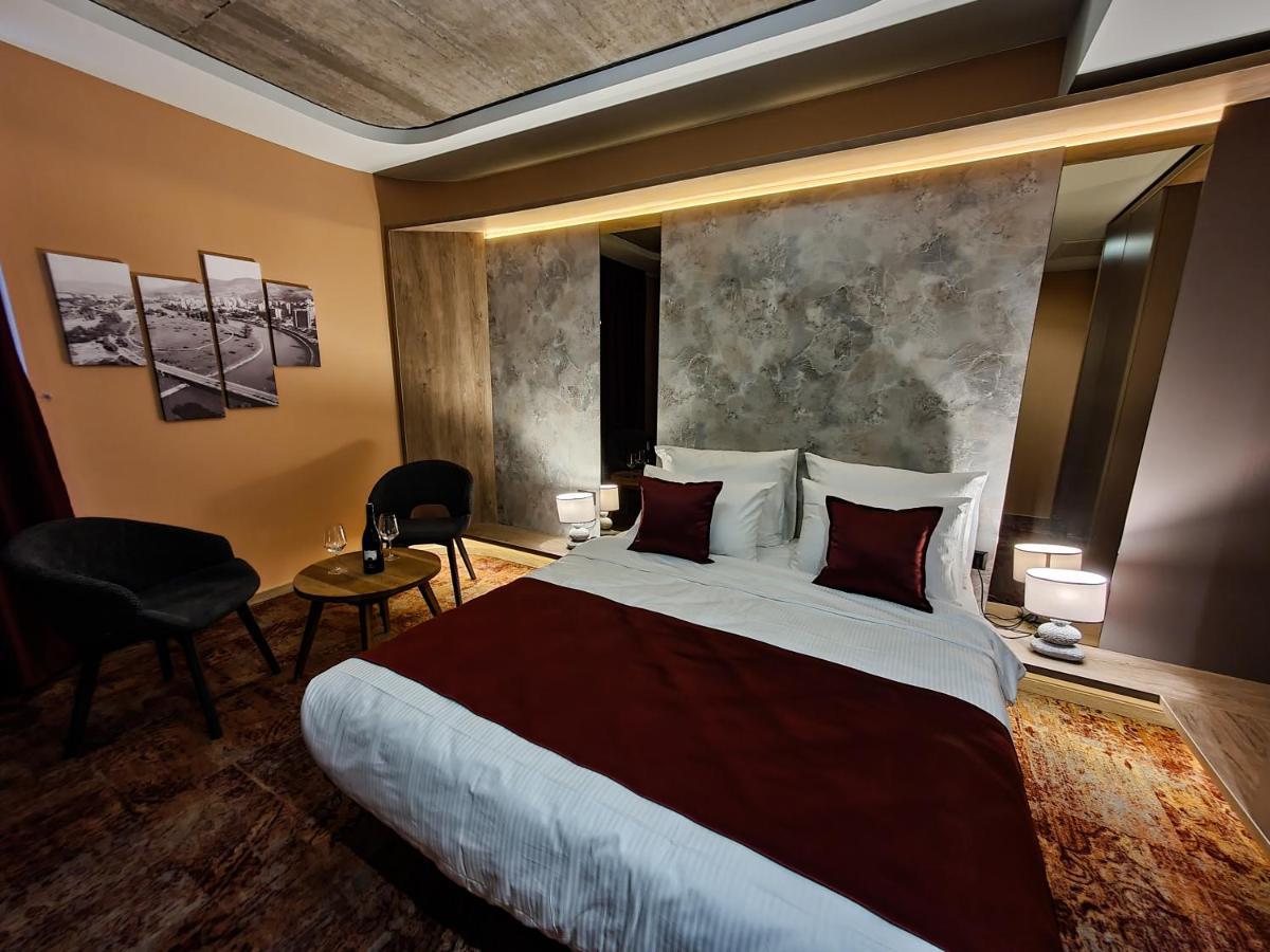 Hotel City Code Zeniça Dış mekan fotoğraf