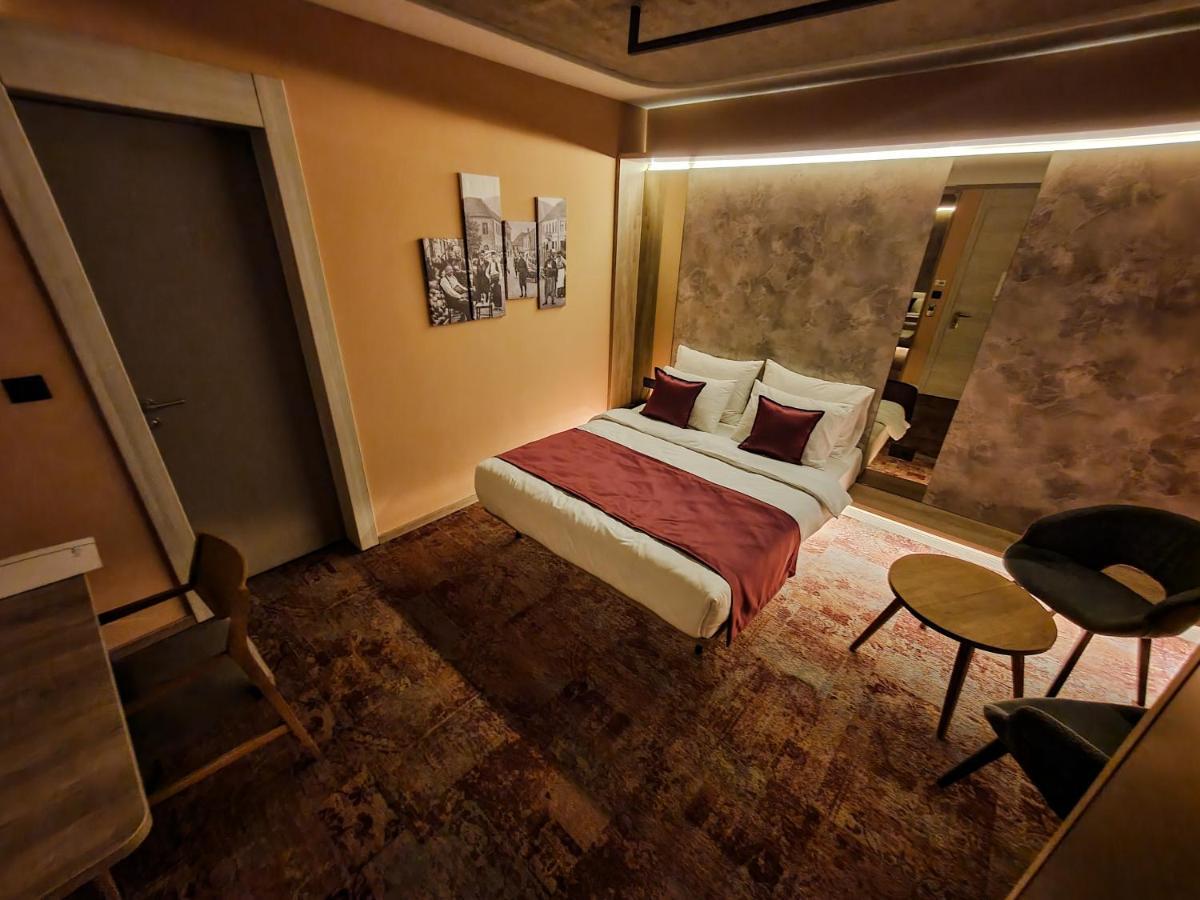 Hotel City Code Zeniça Dış mekan fotoğraf