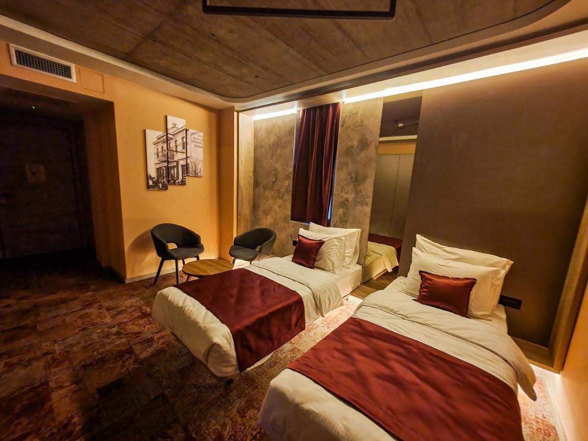 Hotel City Code Zeniça Dış mekan fotoğraf