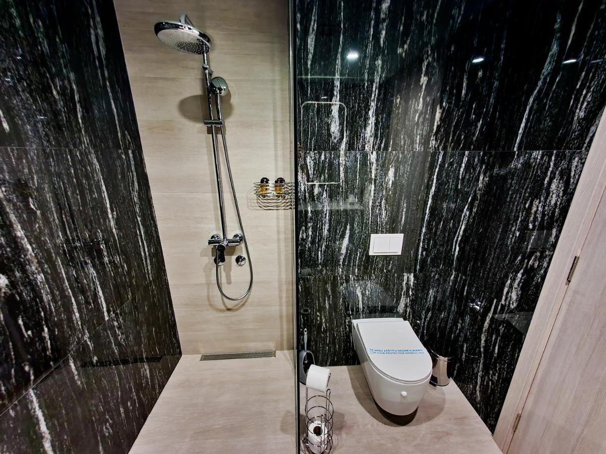 Hotel City Code Zeniça Dış mekan fotoğraf