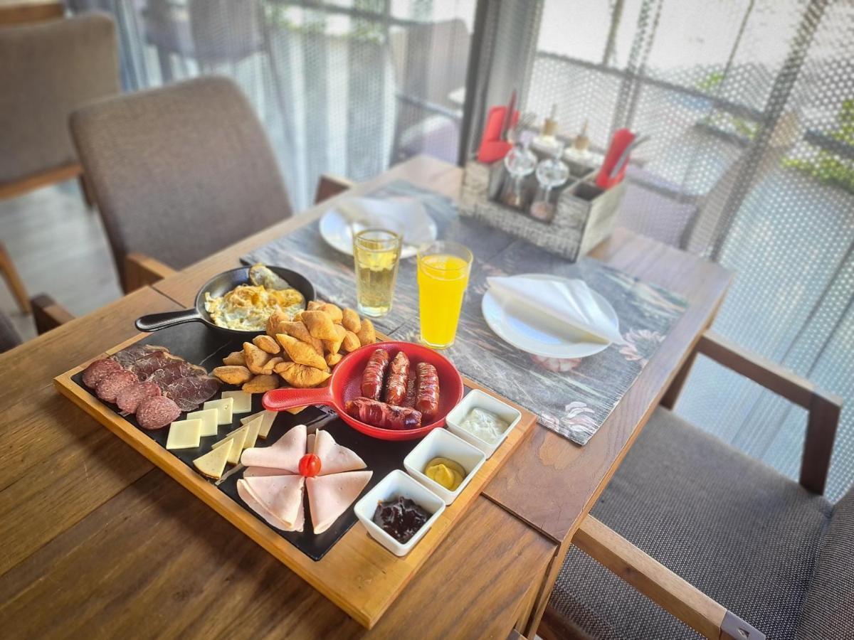 Hotel City Code Zeniça Dış mekan fotoğraf