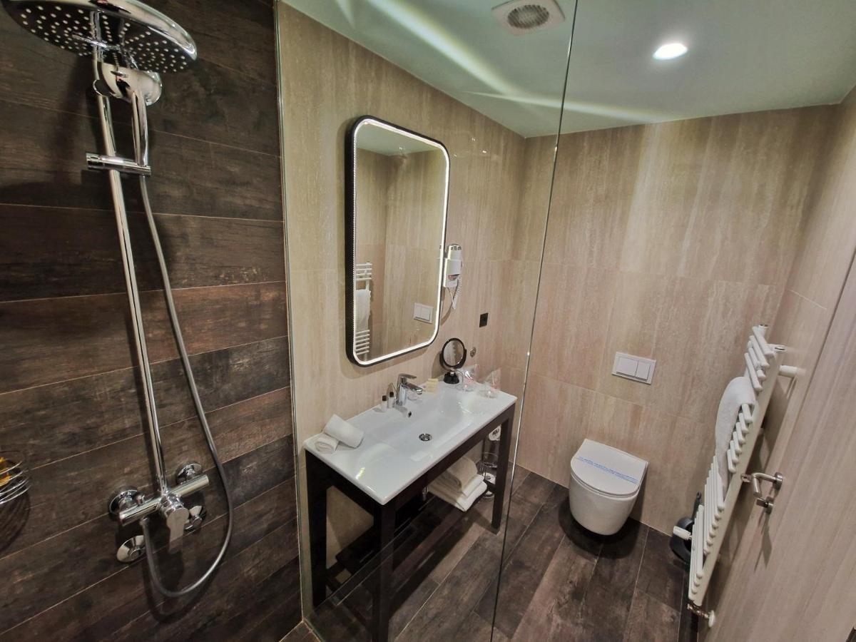 Hotel City Code Zeniça Dış mekan fotoğraf
