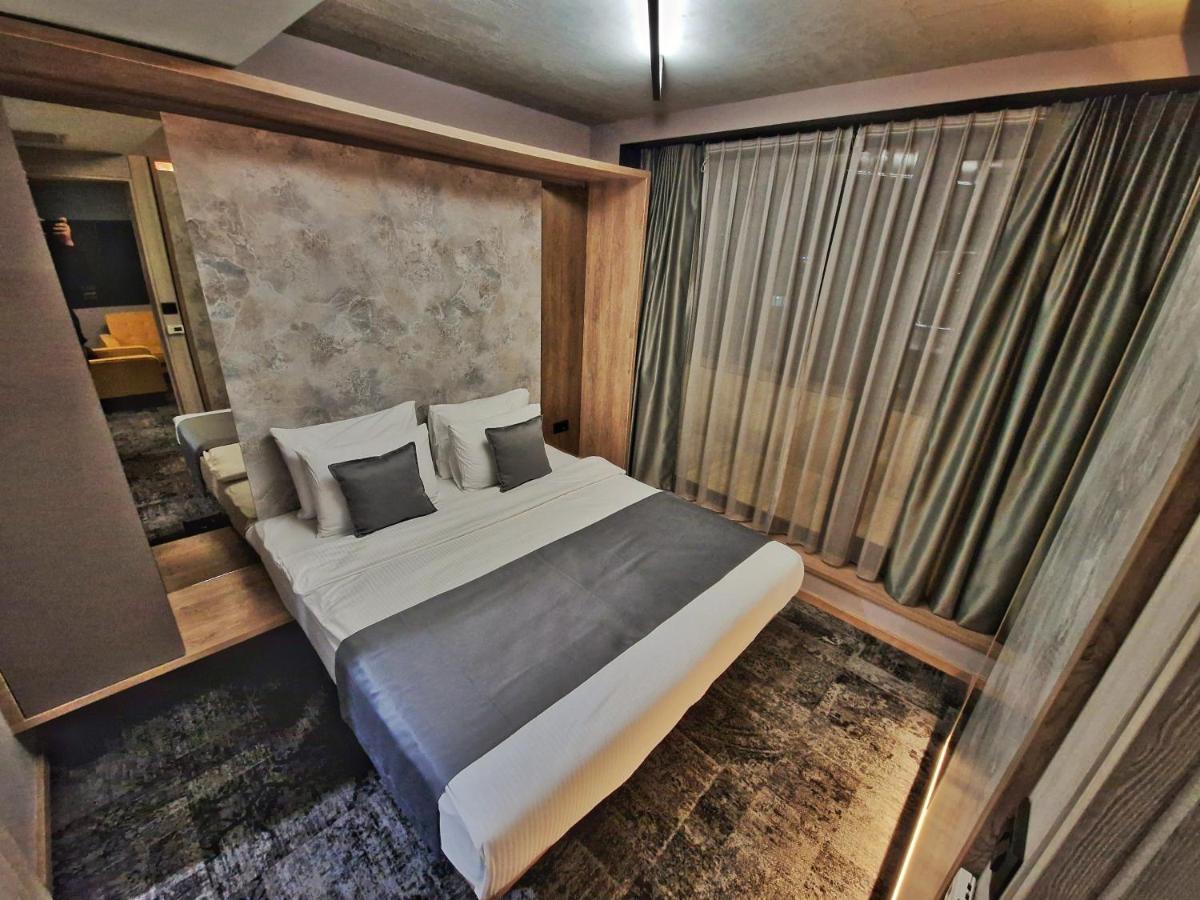 Hotel City Code Zeniça Dış mekan fotoğraf