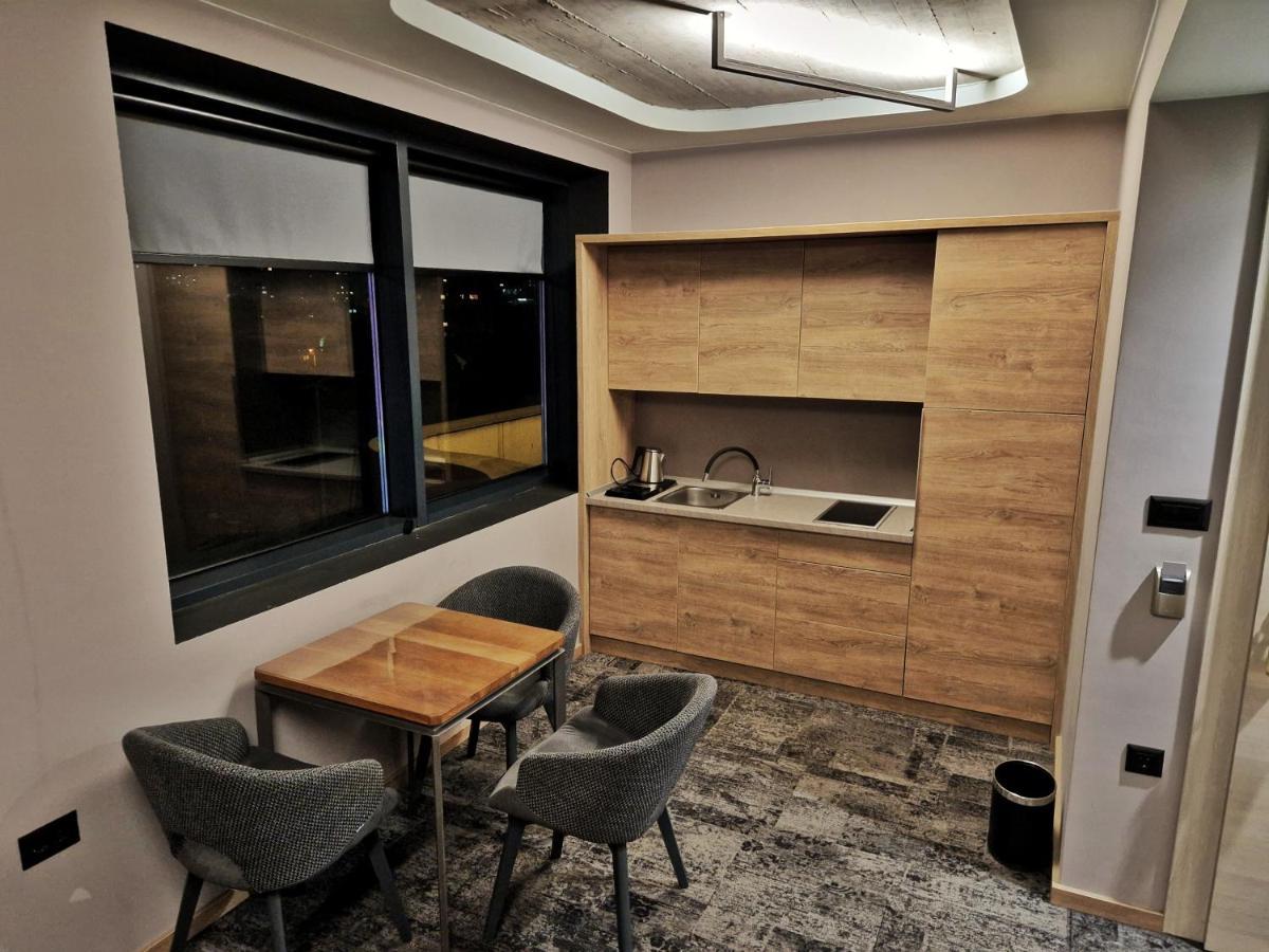 Hotel City Code Zeniça Dış mekan fotoğraf